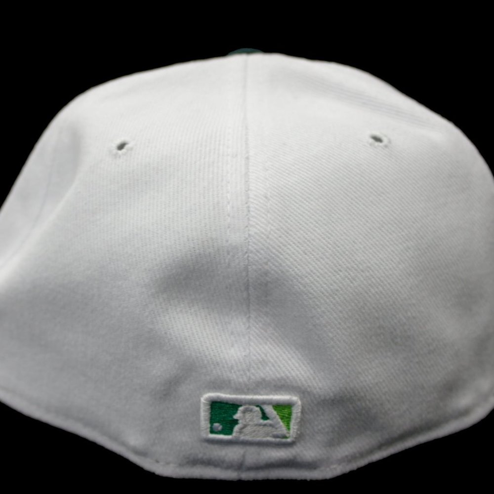 New Era Cleveland Indians Cap - Picture 2 of 2